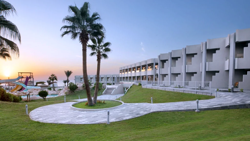 الفندق بيراميزا بيتش ريزورت - شرم الشيخ